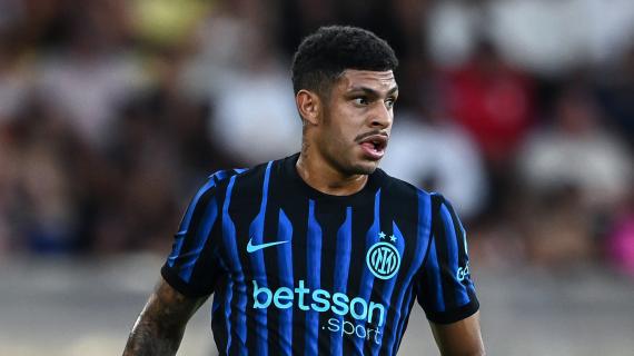 自己在国际, 自己过去的