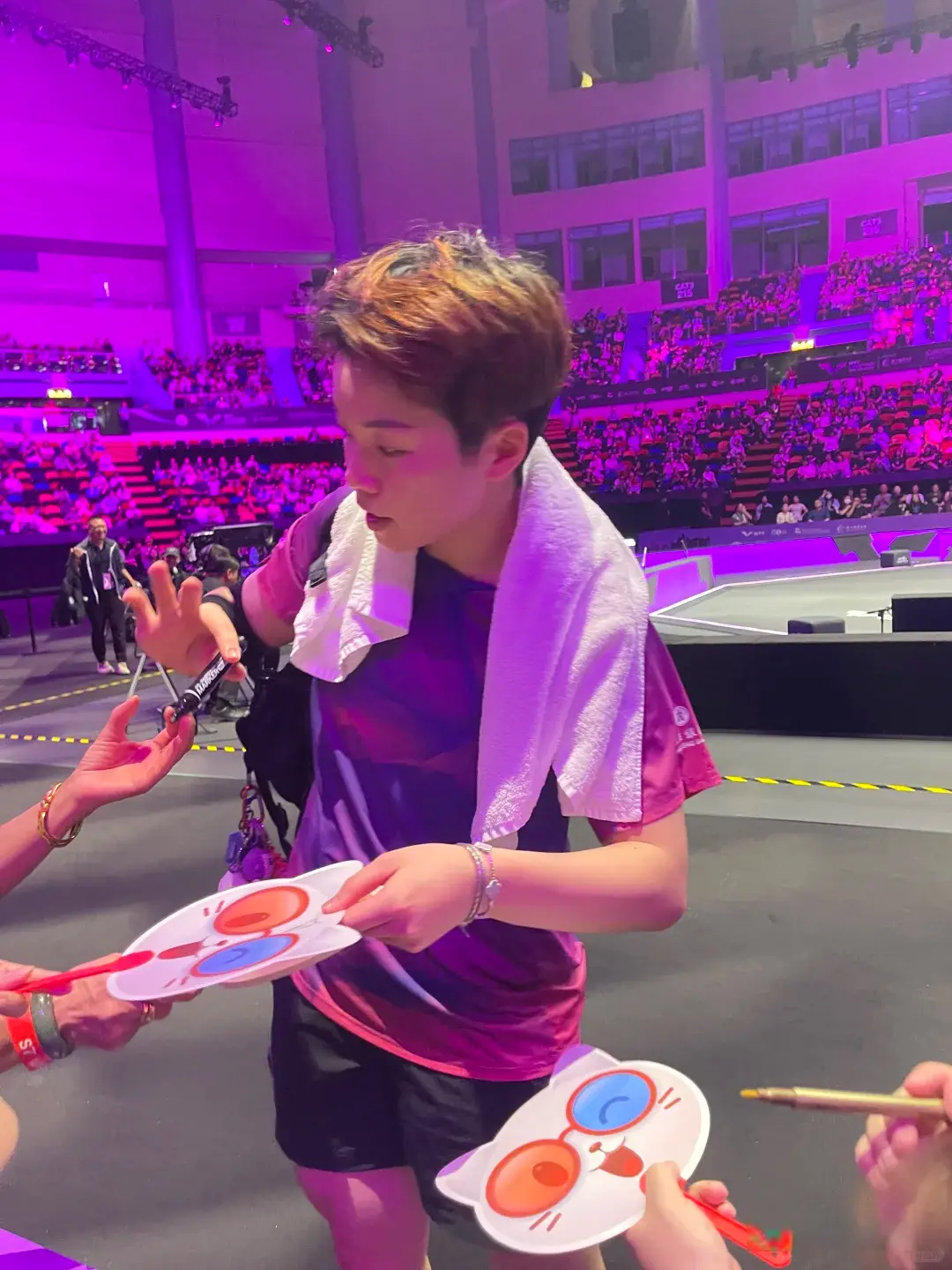 林诗栋加油, 叫了一声后, 拉布布 林诗栋加油, 叫了一声后, 拉布布