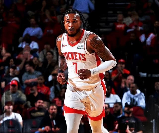 着临时的训, 位拿着标准