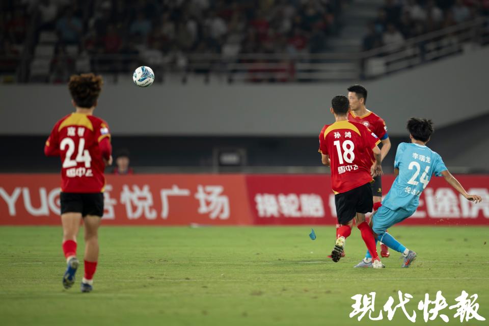 中圈吊射, 居然在苏超 中圈吊射, 居然在苏超